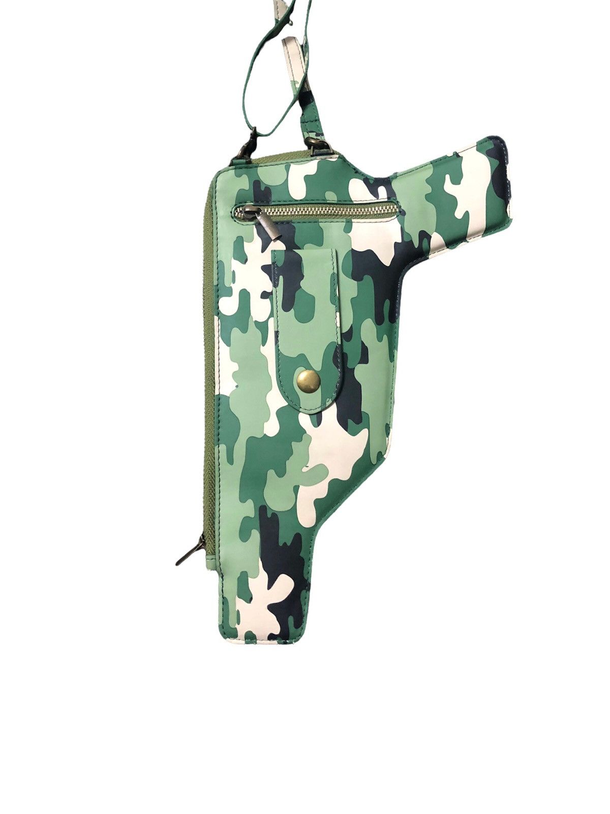 Japanese Brand 🔊HARAJUKU HEAT🔊 Camo slim case pistol design street vibes Size ONE SIZE - 8 Thumbnail