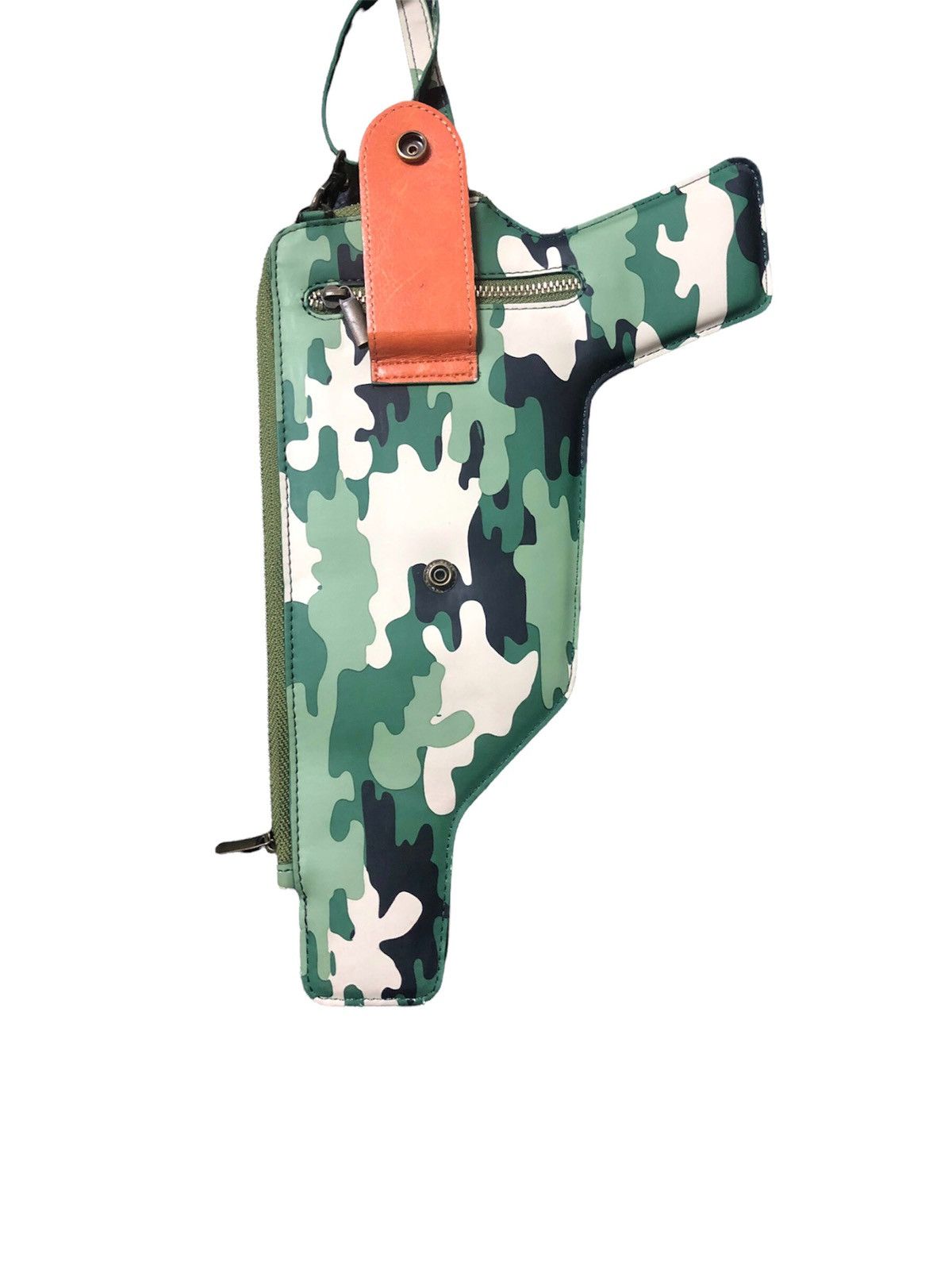 Japanese Brand 🔊HARAJUKU HEAT🔊 Camo slim case pistol design street vibes Size ONE SIZE - 9 Thumbnail