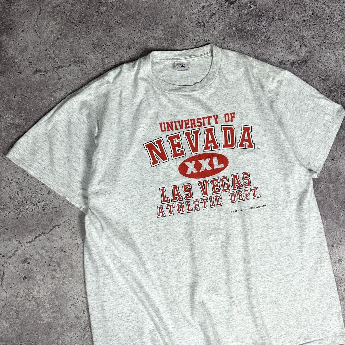 Vintage Vintage 1994 University Nevada First Team All American tee Size US XL / EU 56 / 4 - 3 Thumbnail