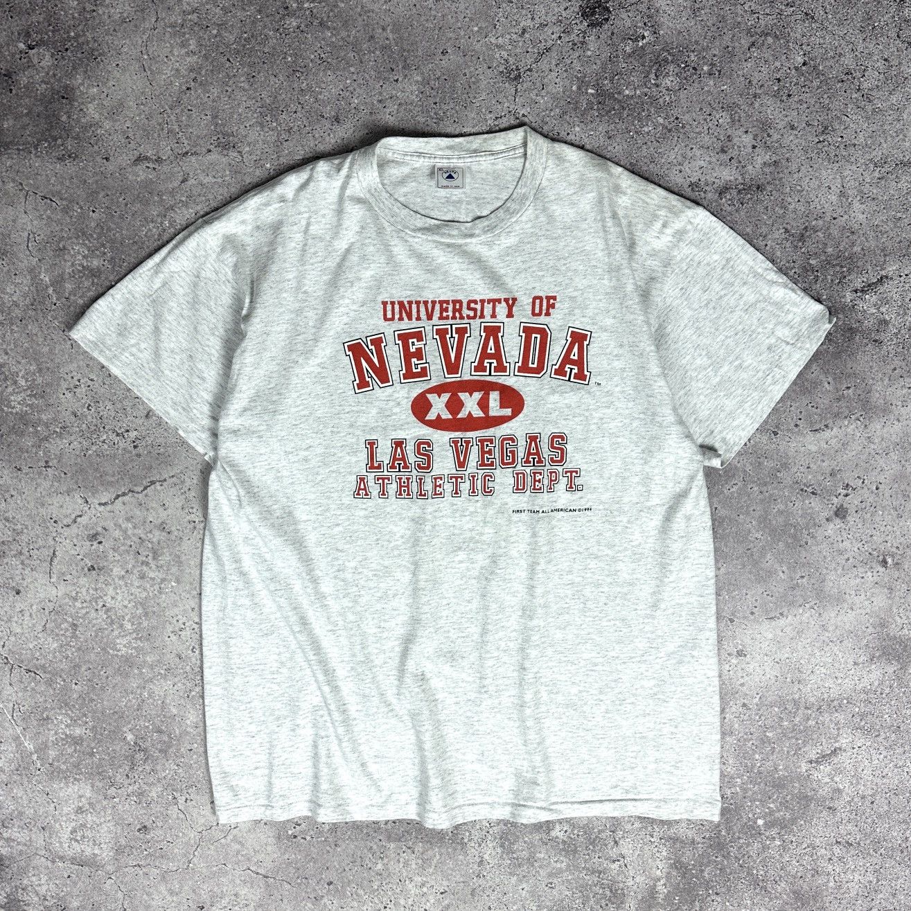 Vintage Vintage 1994 University Nevada First Team All American tee Size US XL / EU 56 / 4 - 1 Thumbnail