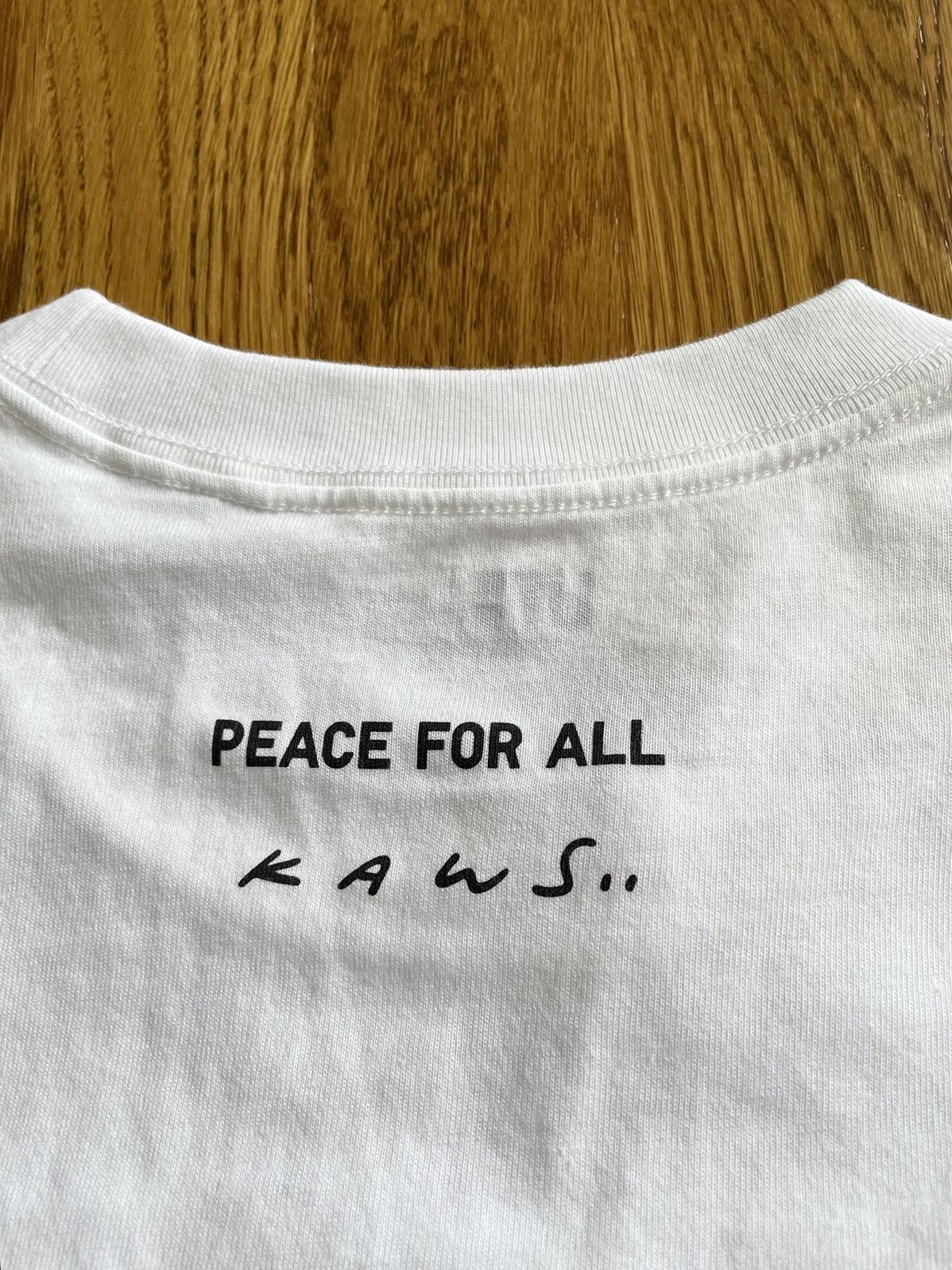 Kaws × Uniqlo Small KAWS White Peace for All The Figure Gone Vinyl Shirt Size US S / EU 44-46 / 1 - 4 Thumbnail