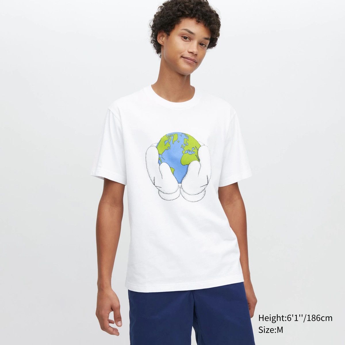 Kaws × Uniqlo Small KAWS White Peace for All The Figure Gone Vinyl Shirt Size US S / EU 44-46 / 1 - 10 Thumbnail