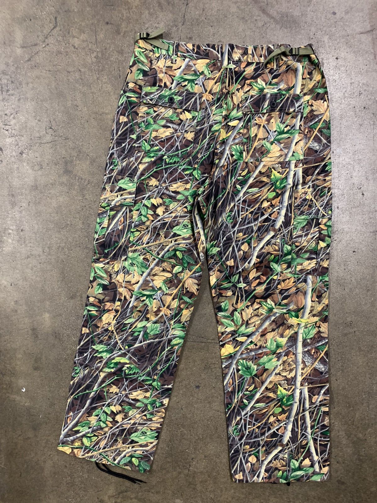 Jean × Vintage Vintage RealTree Spring Bloom Cargo Pants 39x34 Size US 39 - 6 Thumbnail