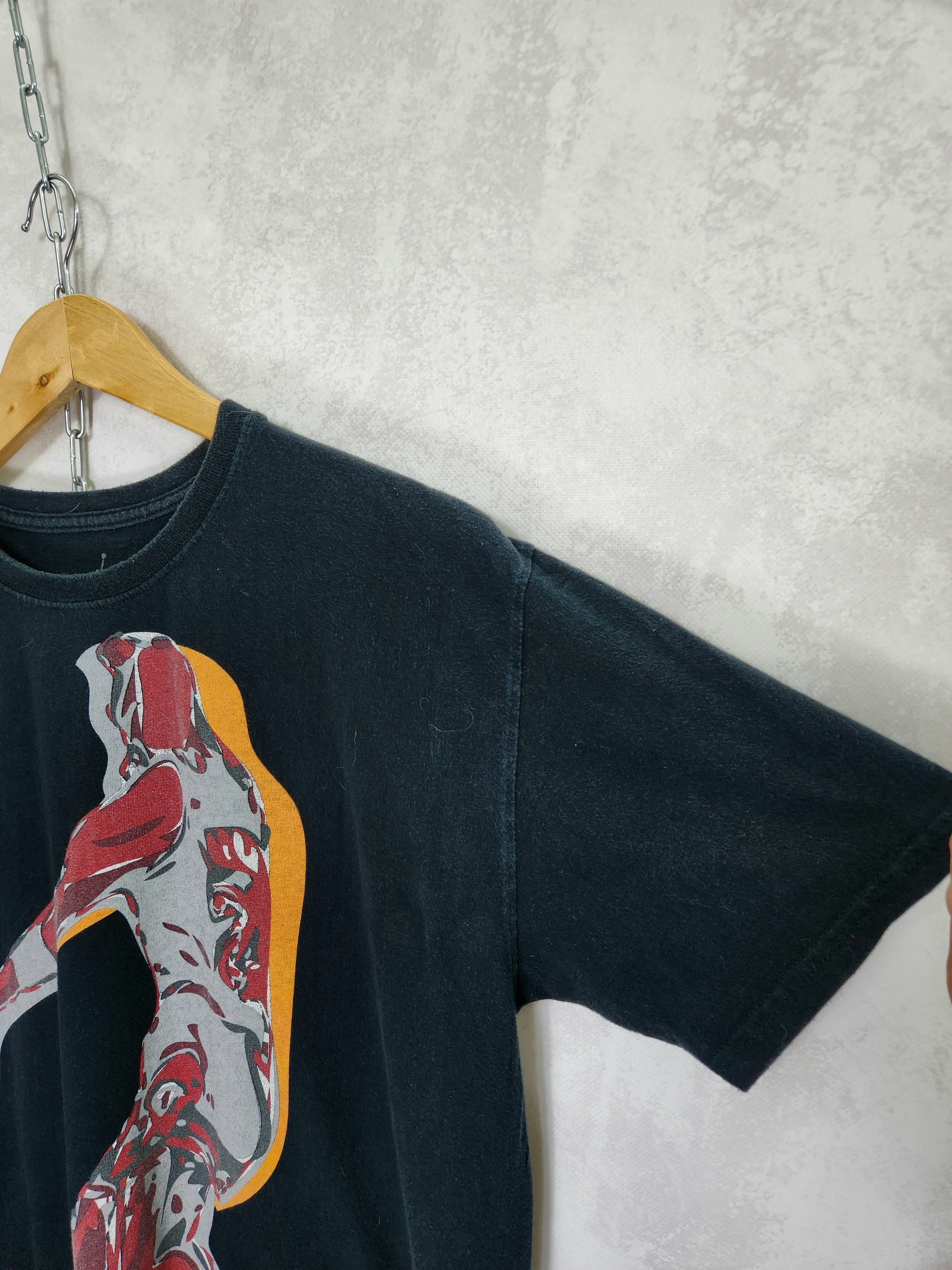 Nike Vintage nike air jordan y2k big logo t shirt Size US XL / EU 56 / 4 - 3 Thumbnail