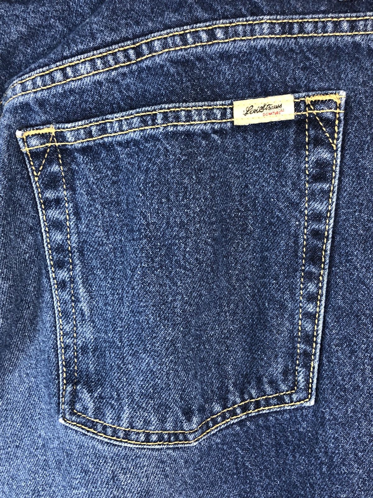 Jean × Levi's Vintage Clothing × Vintage Vintage 90’s Levi Strauss Signature Relaxed Fit Size US 36 / EU 52 - 14 Thumbnail