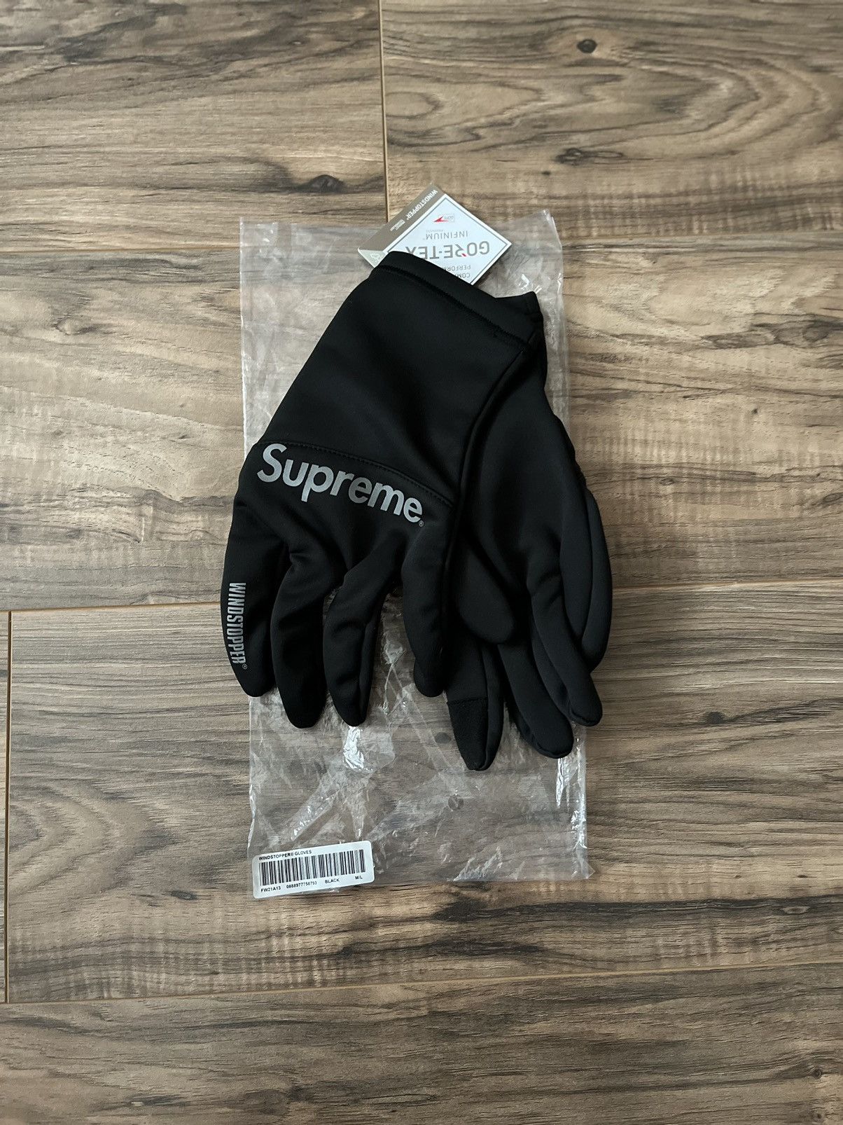 Supreme Supreme Windstopper Gloves Black M/L | Grailed
