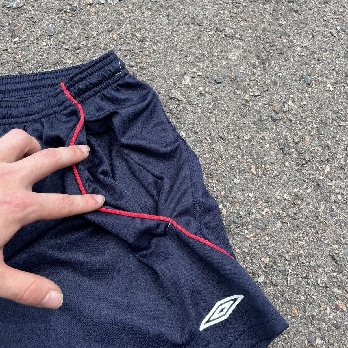 Umbro Vintage Y2K Umbro monogram mini logo shorts streetwear Size US 30 / EU 46 - 5 Thumbnail