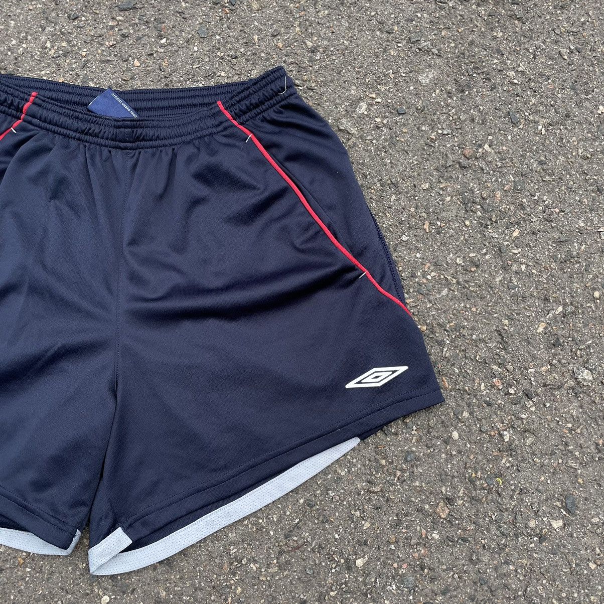 Umbro Vintage Y2K Umbro monogram mini logo shorts streetwear Size US 30 / EU 46 - 2 Thumbnail
