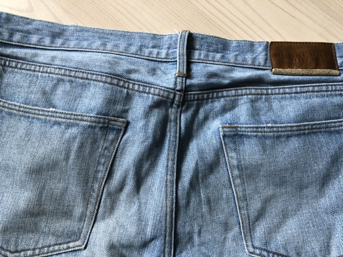 Burberry Burberry Brit distressed blue washed slim jeans Size US 34 / EU 50 - 14 Thumbnail