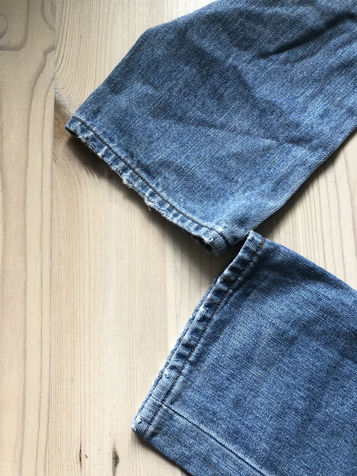 Burberry Burberry Brit distressed blue washed slim jeans Size US 34 / EU 50 - 12 Thumbnail