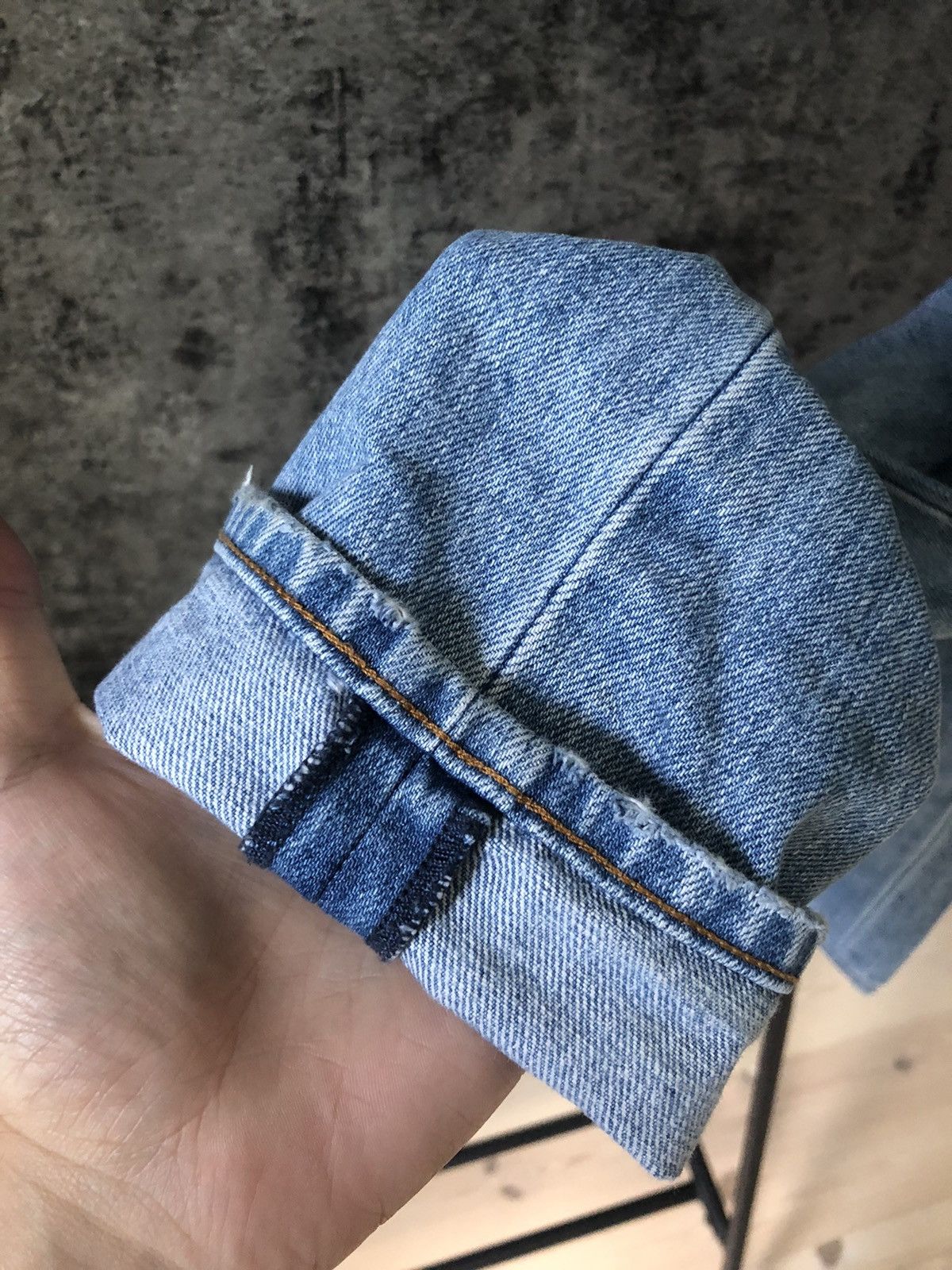 Burberry Burberry Brit distressed blue washed slim jeans Size US 34 / EU 50 - 11 Thumbnail