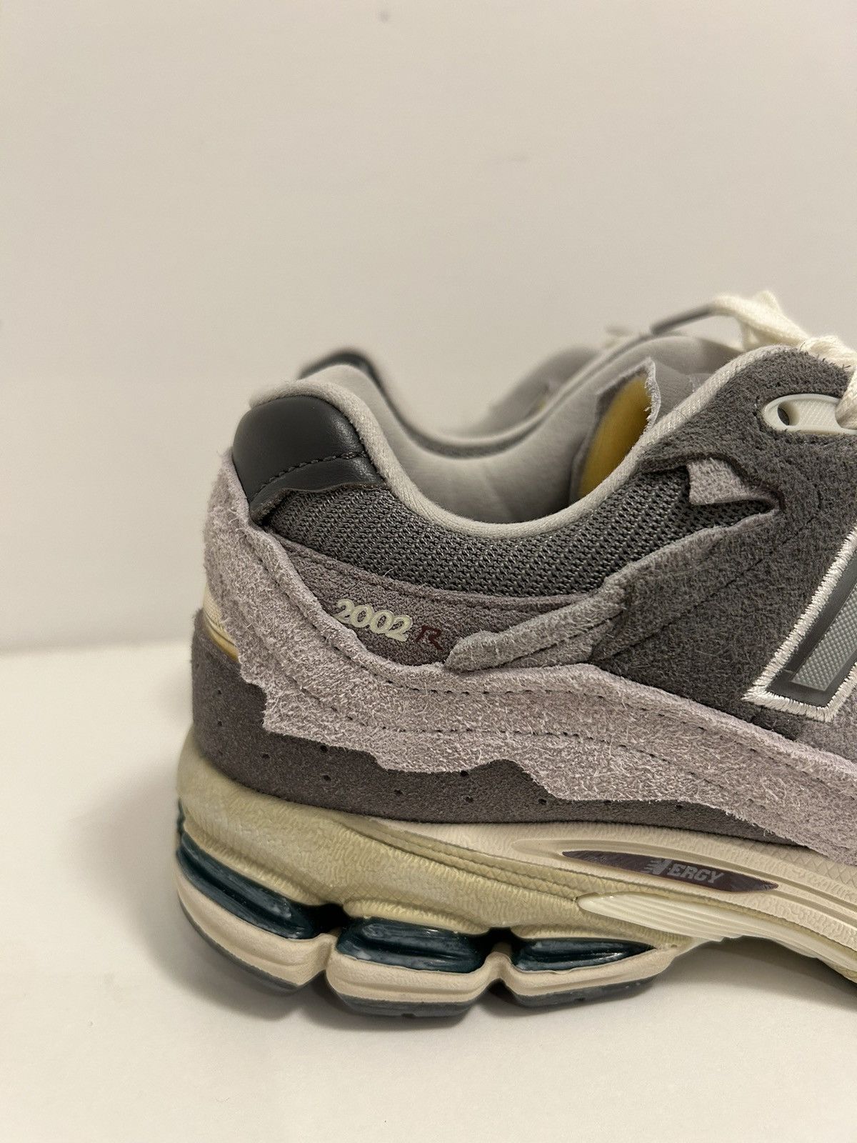 New Balance New Balance 2002R Protection Pack Rain Cloud Size US 9 / EU 42 - 3 Thumbnail
