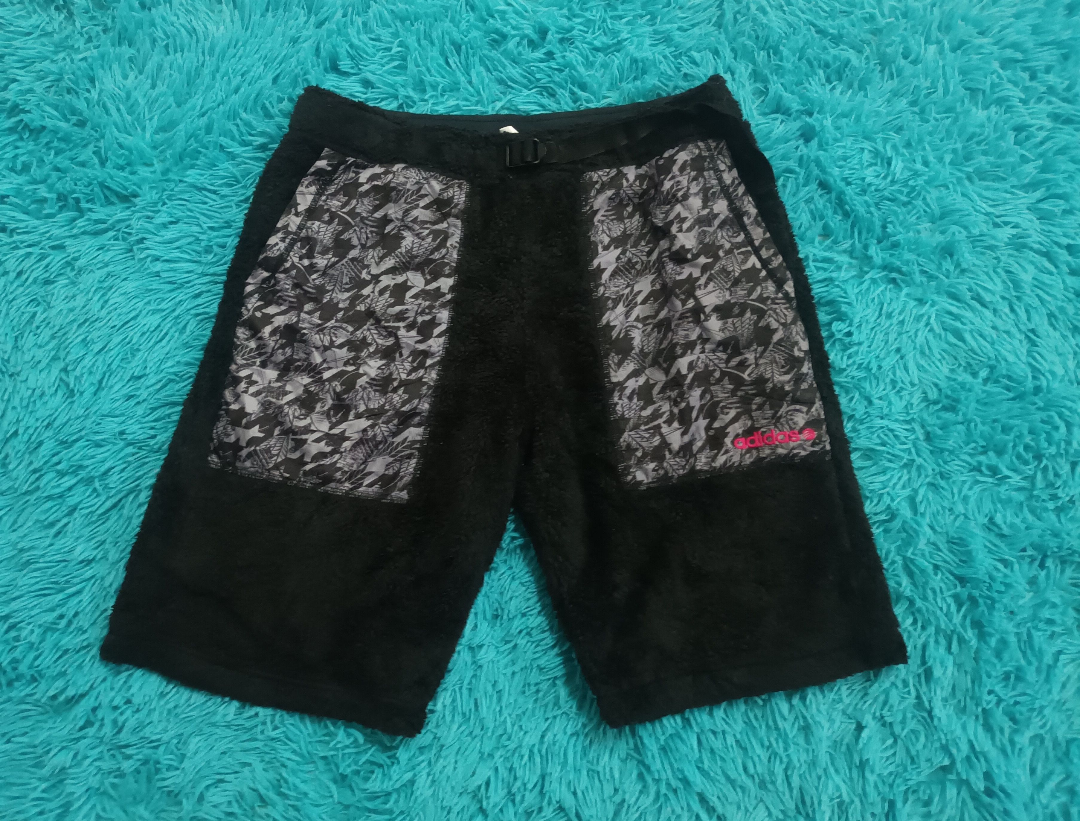 Adidas 🔥 ADIDAS NEO SHORT PANTS 🔥 Size US 30 / EU 46 - 1 Thumbnail