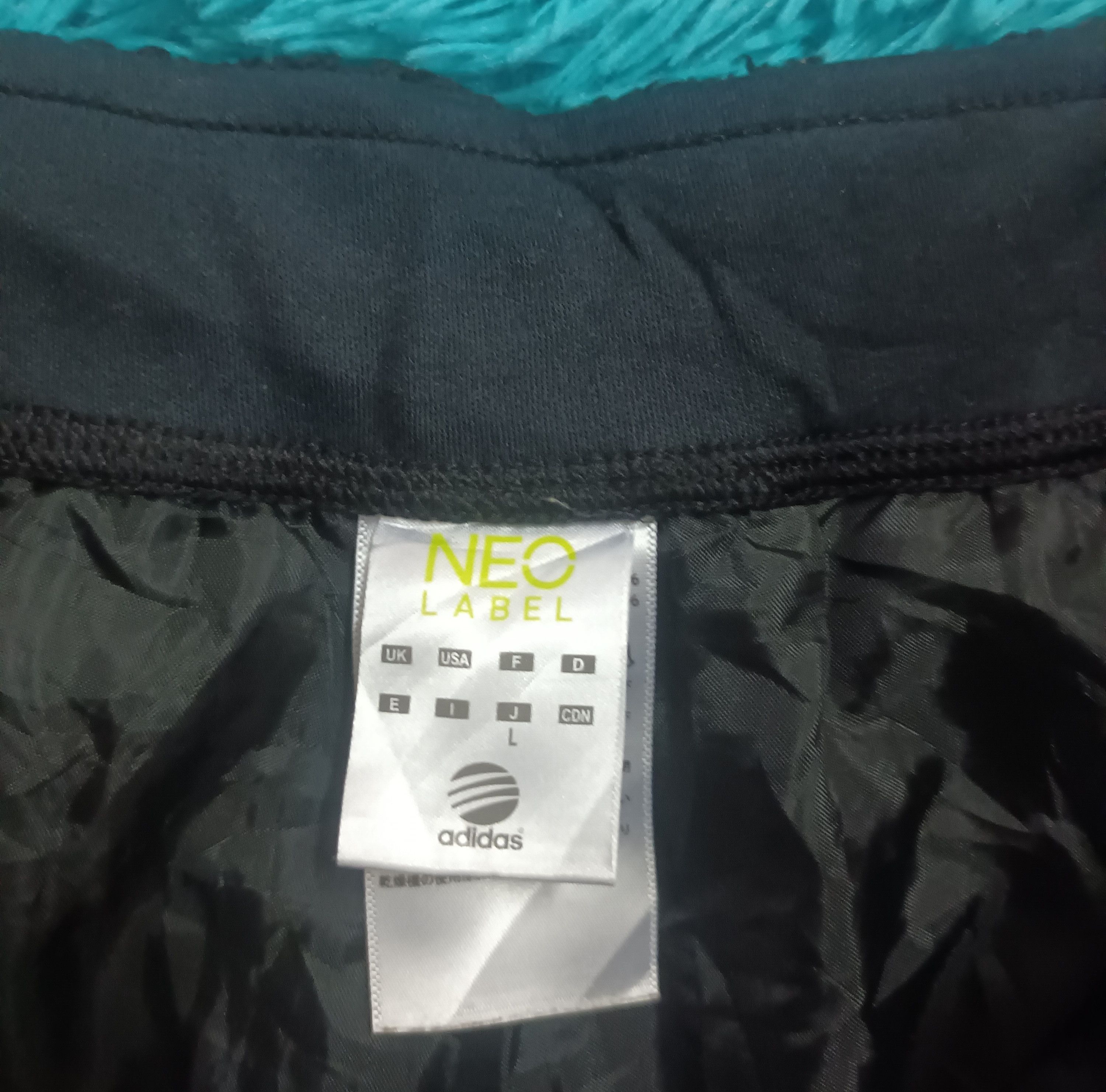 Adidas 🔥 ADIDAS NEO SHORT PANTS 🔥 Size US 30 / EU 46 - 3 Thumbnail