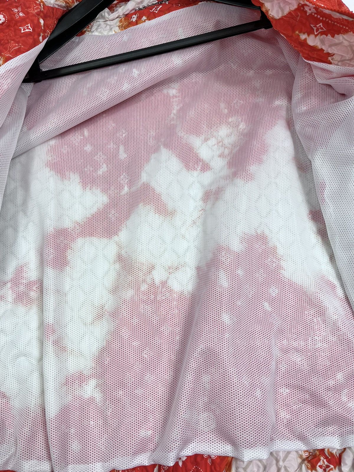 Louis Vuitton × Virgil Abloh LOUIS VUITTON 1AA7HA MONOGRAM BANDANA WINDBREAKER 52 Size US XL / EU 56 / 4 - 11 Thumbnail