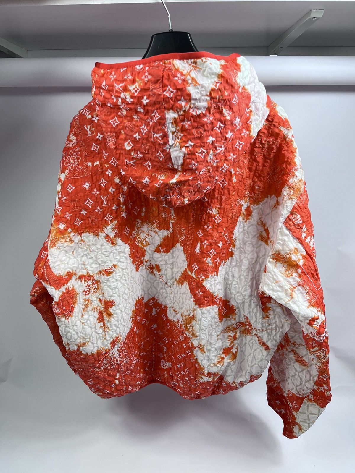 Louis Vuitton × Virgil Abloh LOUIS VUITTON 1AA7HA MONOGRAM BANDANA WINDBREAKER 52 Size US XL / EU 56 / 4 - 2 Thumbnail