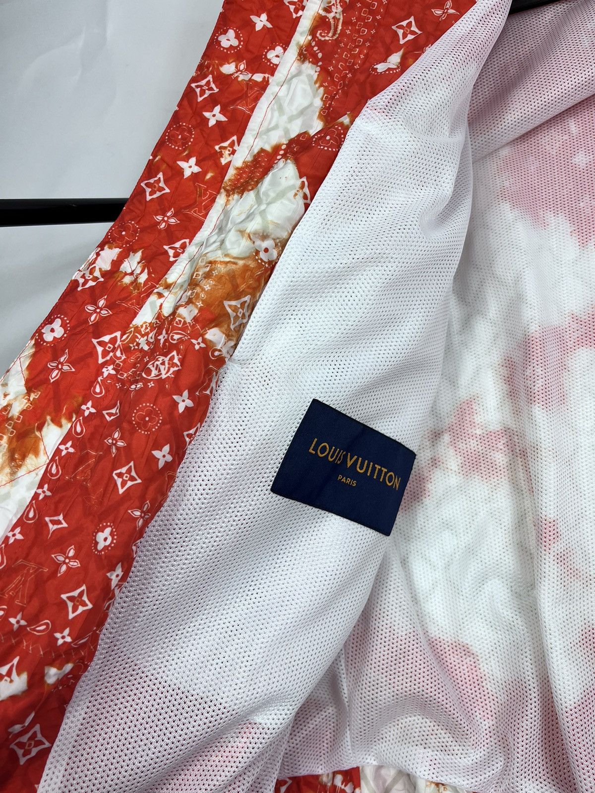 Louis Vuitton × Virgil Abloh LOUIS VUITTON 1AA7HA MONOGRAM BANDANA WINDBREAKER 52 Size US XL / EU 56 / 4 - 9 Thumbnail