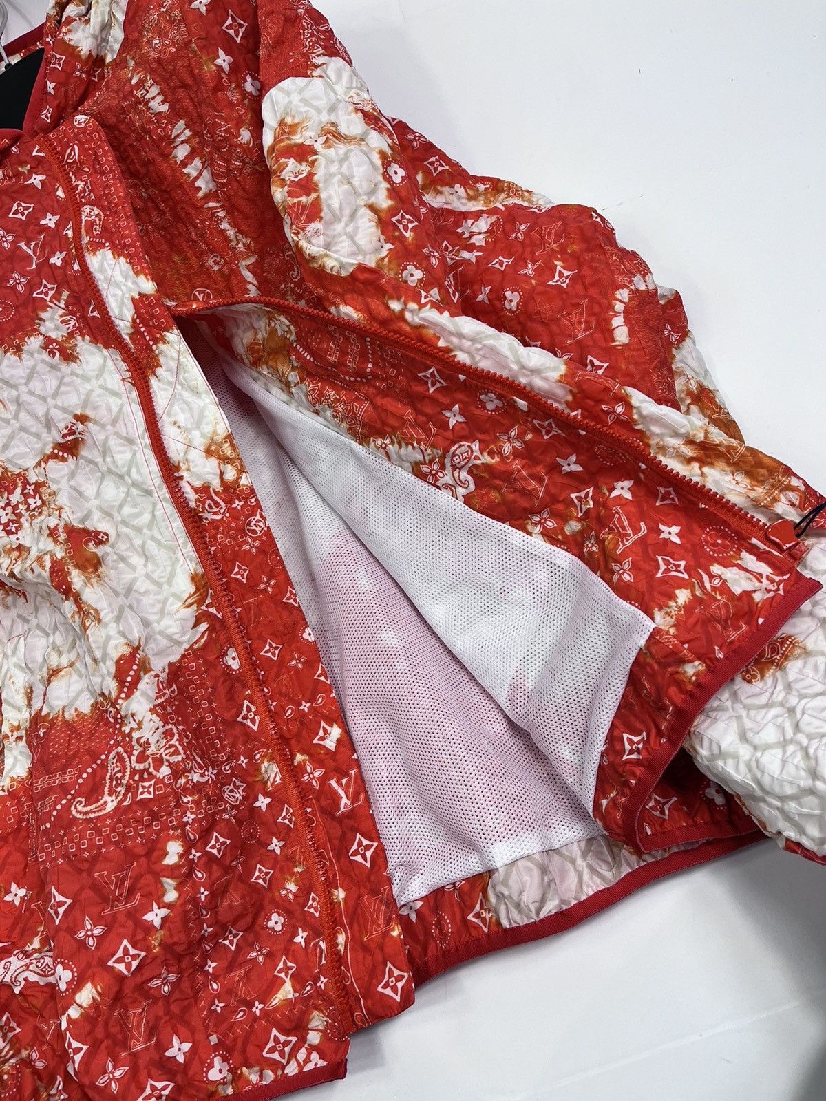 Louis Vuitton × Virgil Abloh LOUIS VUITTON 1AA7HA MONOGRAM BANDANA WINDBREAKER 52 Size US XL / EU 56 / 4 - 8 Thumbnail