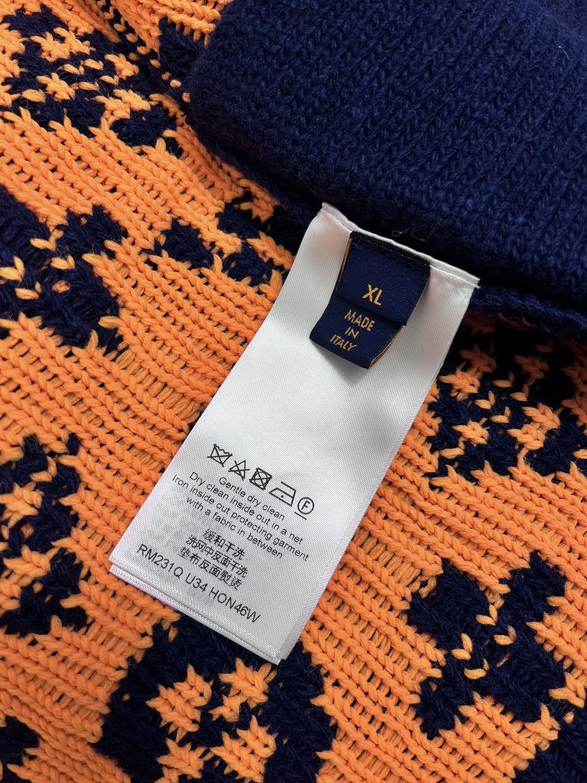 Louis Vuitton LOUIS VUITTON 1AAU8V SIGNATURE MONOGRAM CARDIGAN Size US XL / EU 56 / 4 - 10 Thumbnail