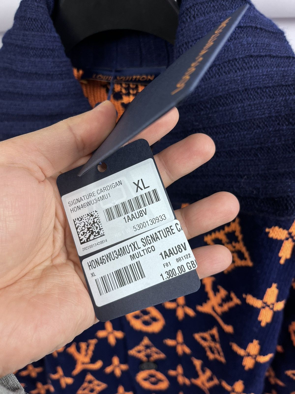 Louis Vuitton LOUIS VUITTON 1AAU8V SIGNATURE MONOGRAM CARDIGAN Size US XL / EU 56 / 4 - 4 Thumbnail