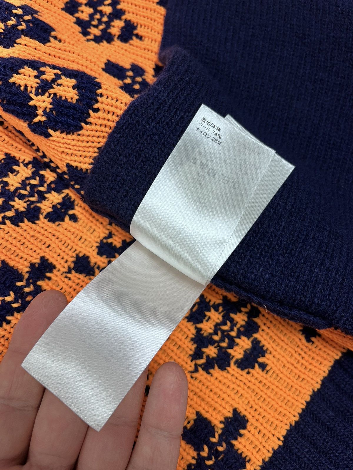 Louis Vuitton LOUIS VUITTON 1AAU8V SIGNATURE MONOGRAM CARDIGAN Size US XL / EU 56 / 4 - 14 Thumbnail