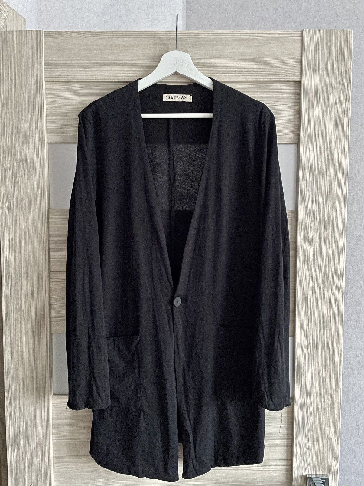 Lentrian Lentrian Black Anatomical Lightweight One Button Cardigan M Size US M / EU 48-50 / 2 - 1 Thumbnail