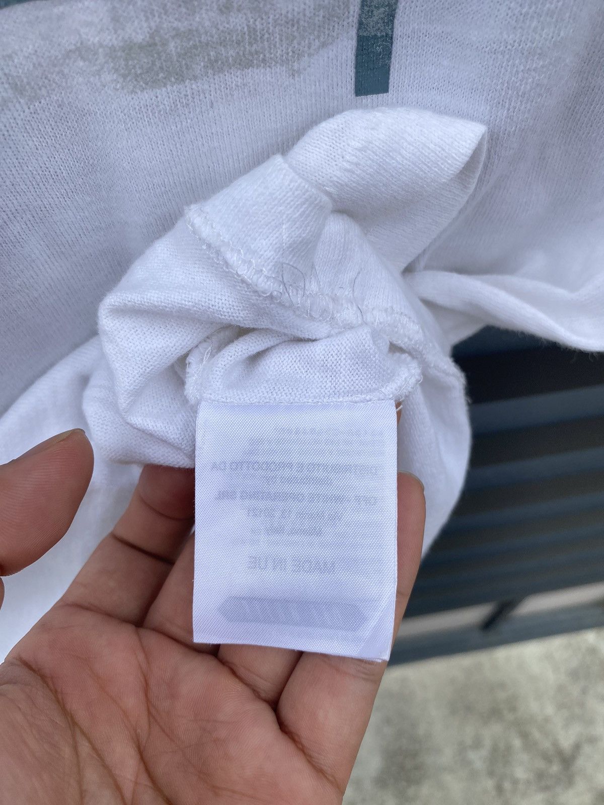 Off-White Vintage Off White Photo Tee Shirt Size US XL / EU 56 / 4 - 15 Thumbnail