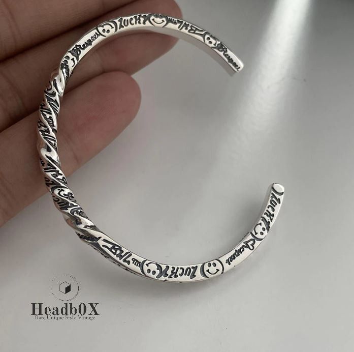 Jewelry Irregular Square Smiley Twisted Bracelet Size ONE SIZE - 1 Thumbnail