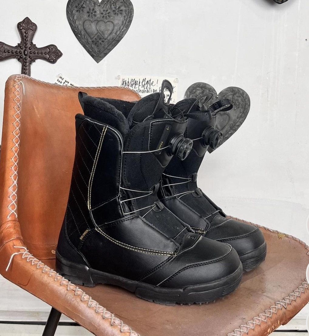 Vintage Salomon Snowboarding boots | Grailed