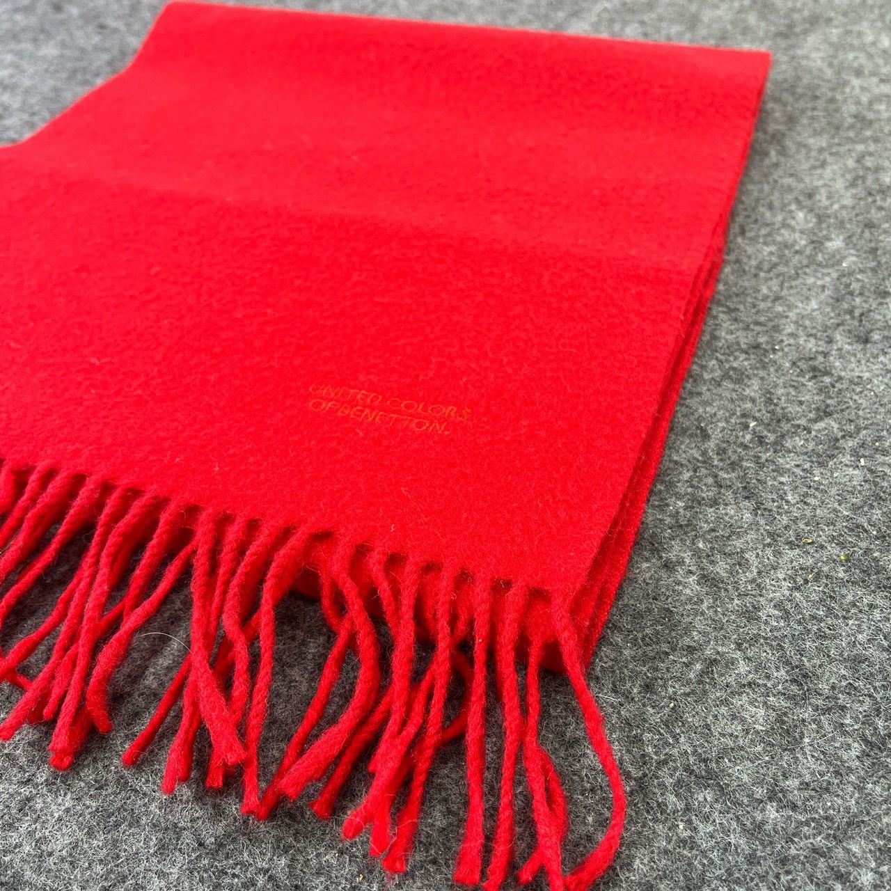 United Colors Of Benetton United Colors of Benetton Scarf / Muffler / Neckwear T378 Size ONE SIZE - 5 Thumbnail