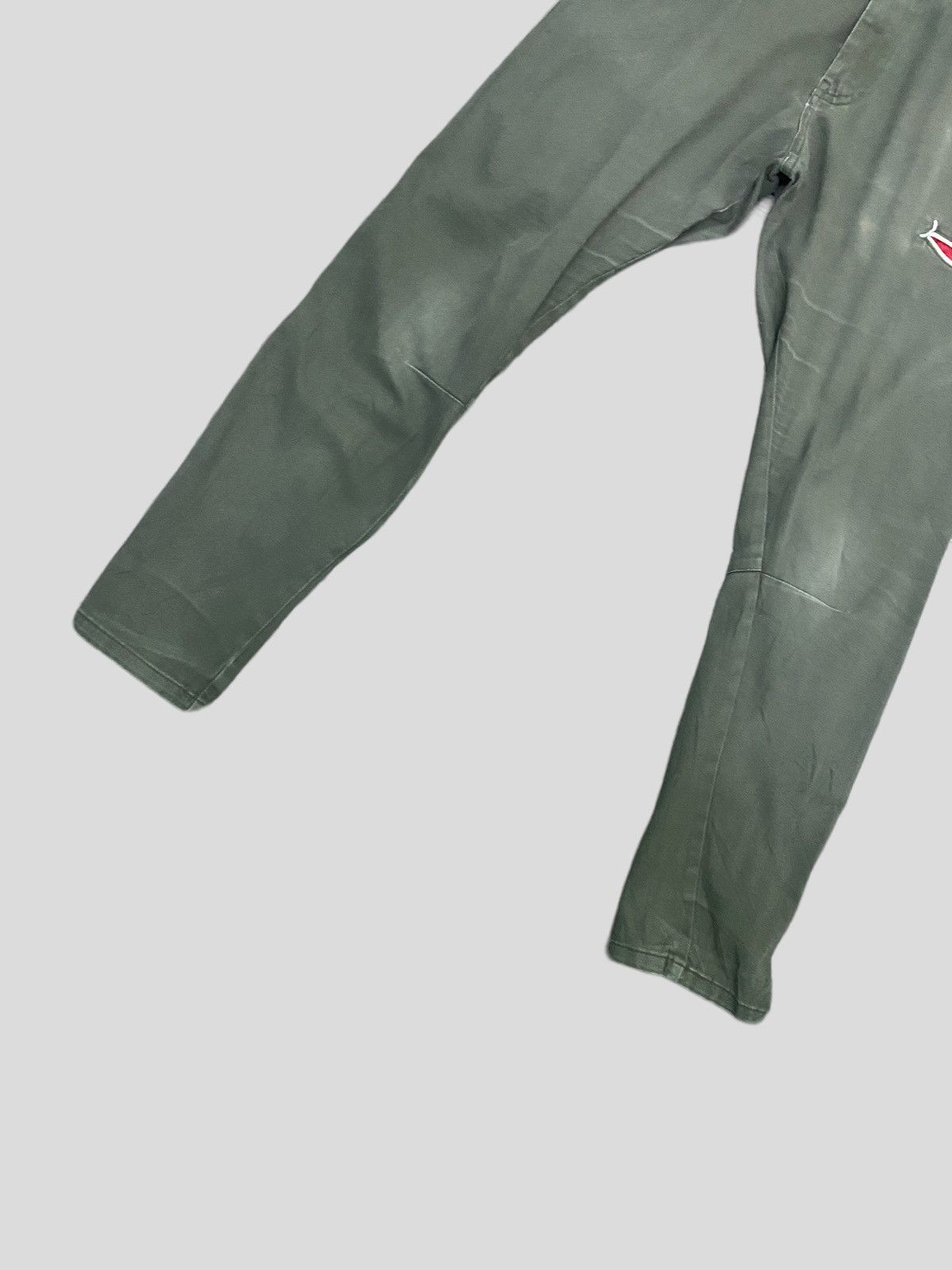 Japanese Brand FAMOUS UP SMILE 😛 SMILEY EMBROIDERED GREEN FADED PANT Size US 29 - 6 Thumbnail