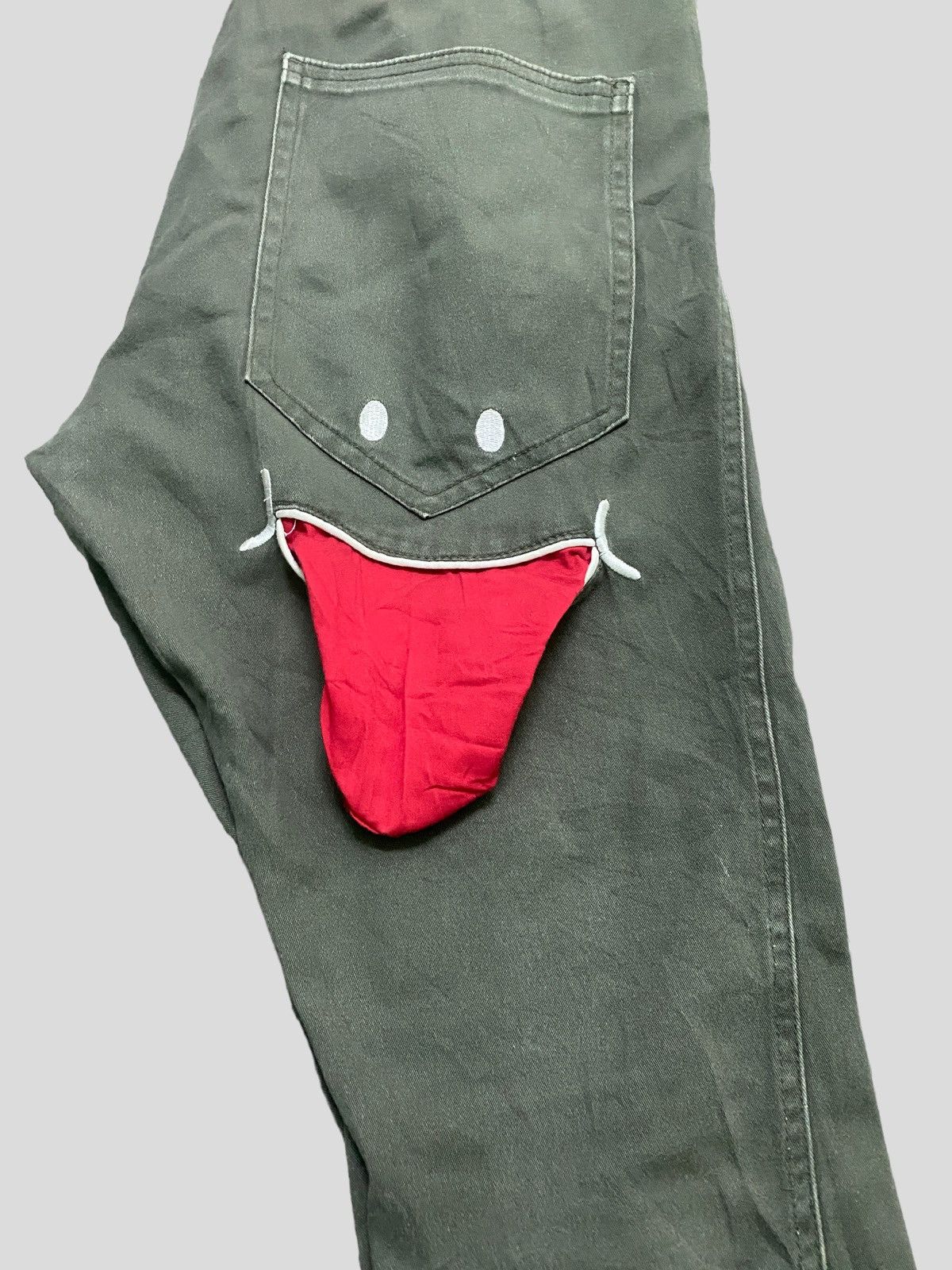 Japanese Brand FAMOUS UP SMILE 😛 SMILEY EMBROIDERED GREEN FADED PANT Size US 29 - 13 Thumbnail