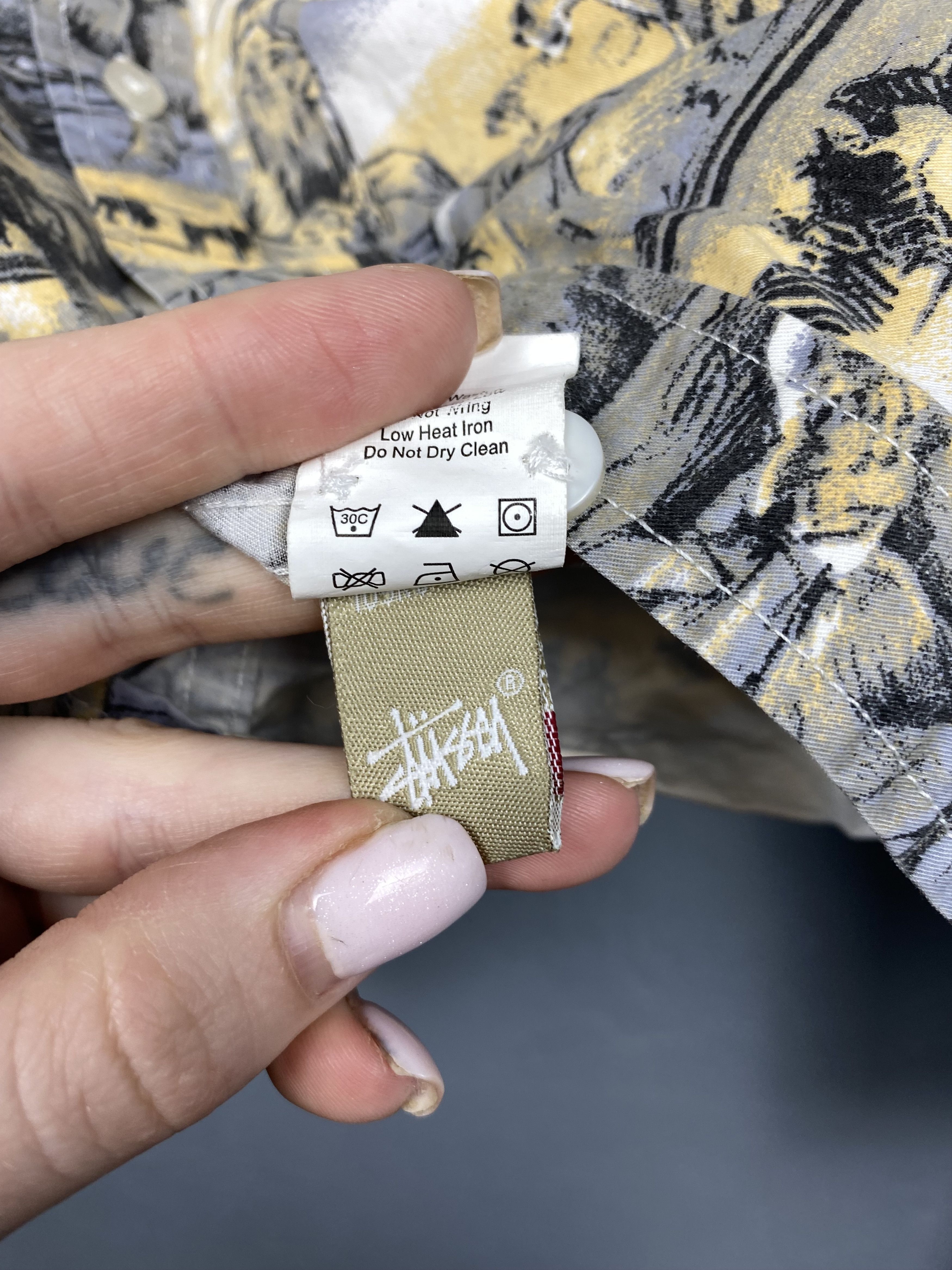 Stussy Stussy Mens Overprinted Shirt Size US L / EU 52-54 / 3 - 8 Thumbnail