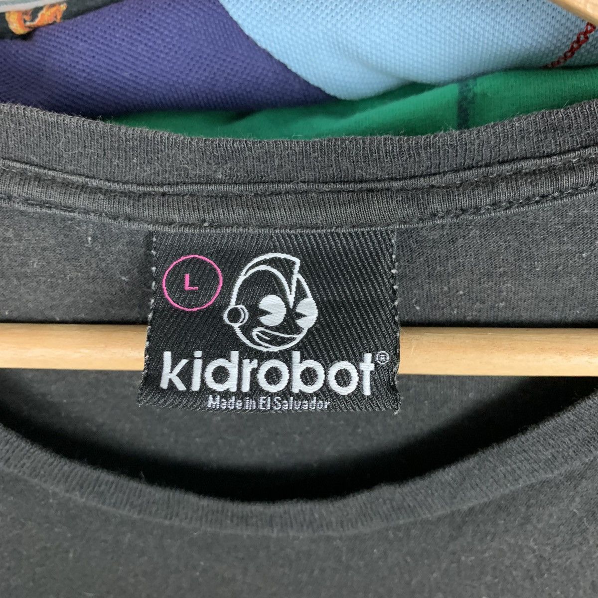 Kid Robot vtg kid robot size large Size US L / EU 52-54 / 3 - 3 Thumbnail