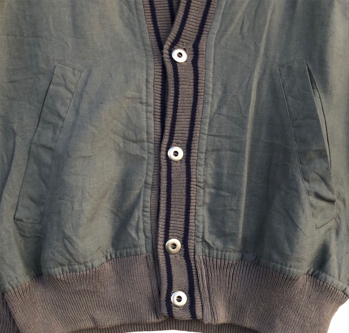 Givenchy Vintage 90s Givenchy small logo cardigan made in italy Size US L / EU 52-54 / 3 - 4 Thumbnail