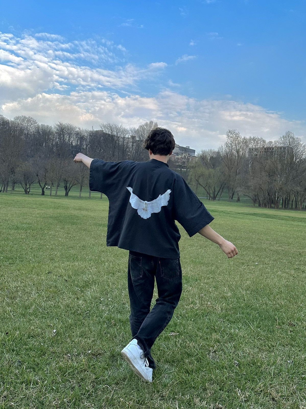 image of Yeezy Gap Dove No Seam T-Shirt in Black, Men's (Size Medium)