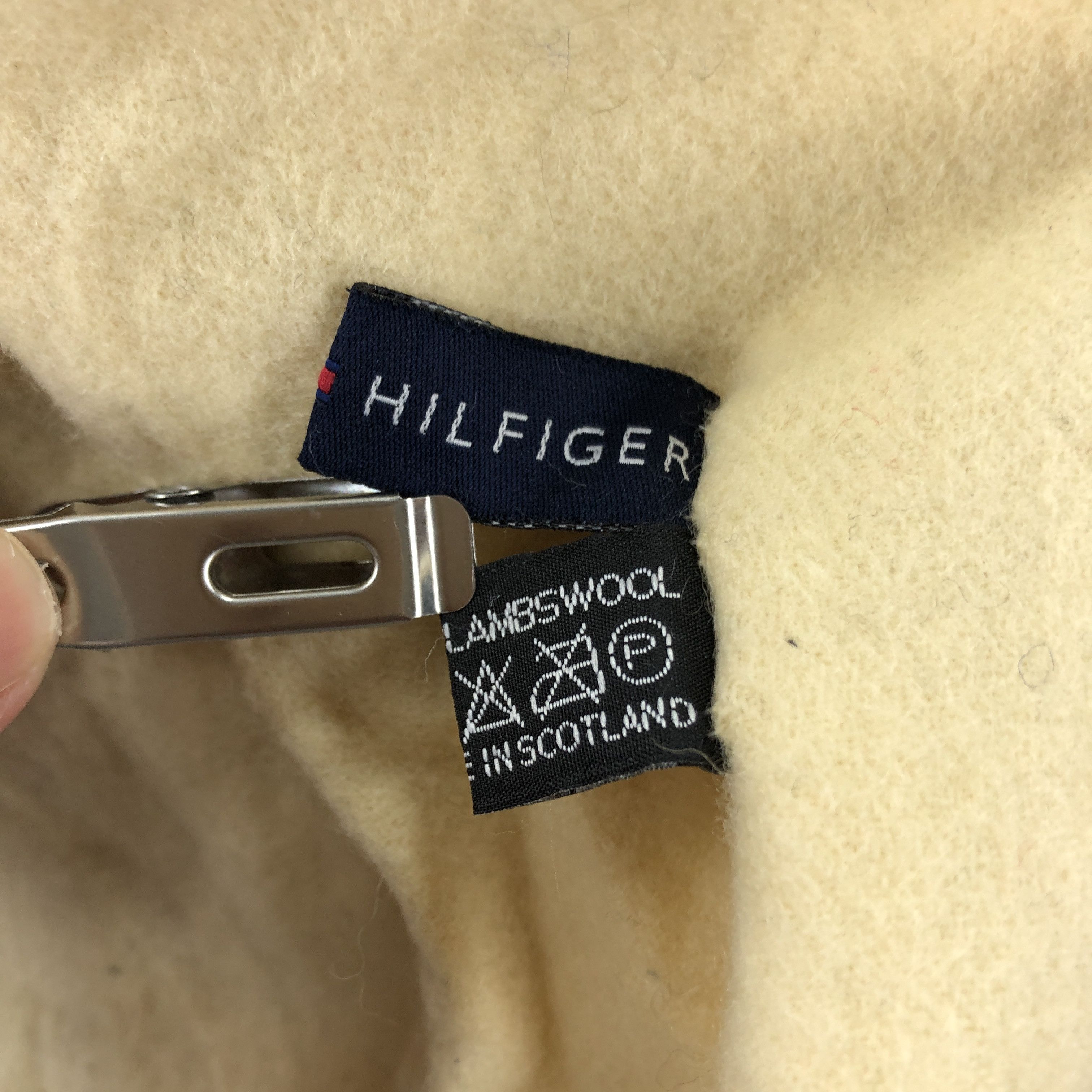 Tommy Hilfiger TOMMY HILFIGER Beige Muffler Scarf #0854/AG Size ONE SIZE - 5 Thumbnail