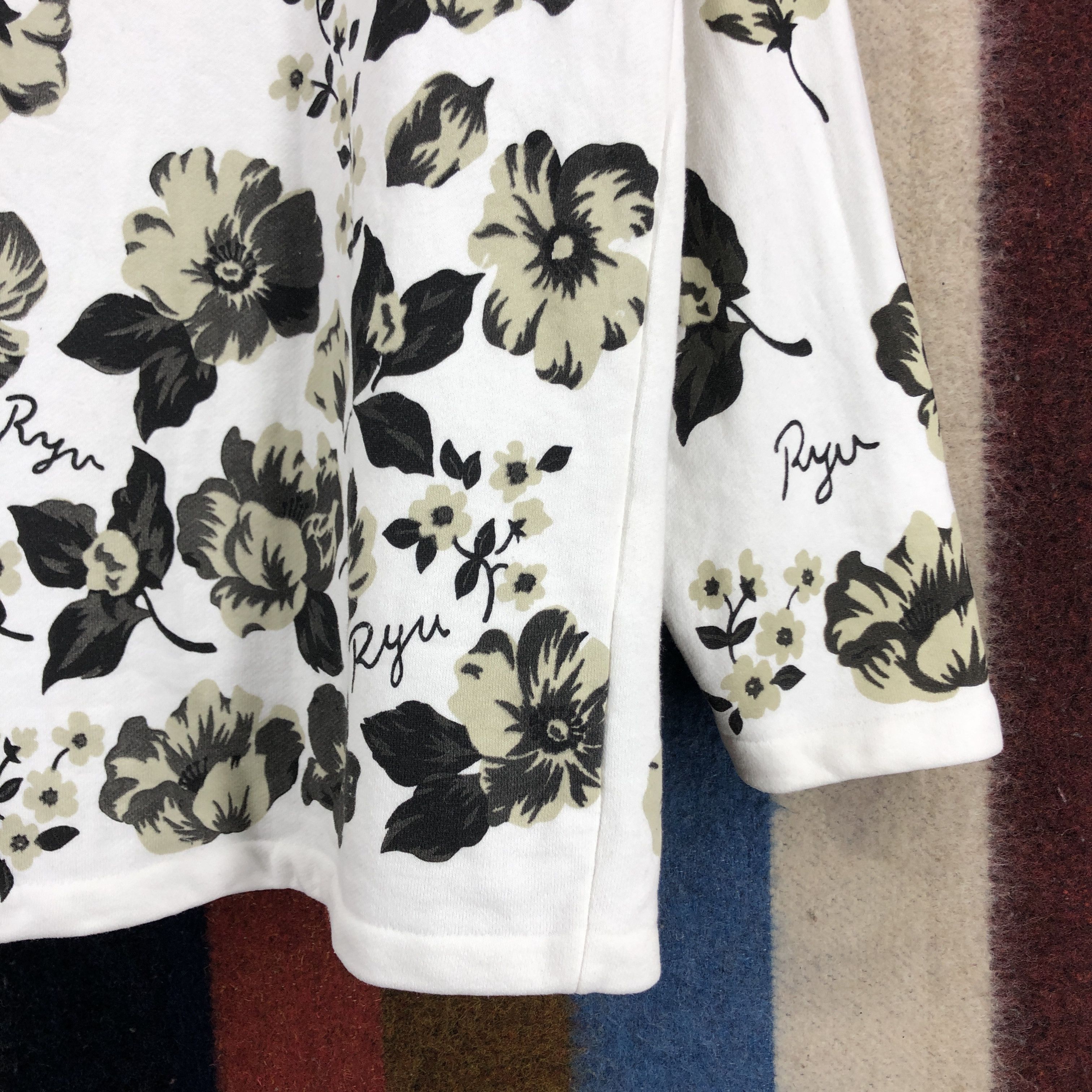 Japanese Brand RYU Flower Print Sweatshirt #0492/U Size US M / EU 48-50 / 2 - 5 Thumbnail