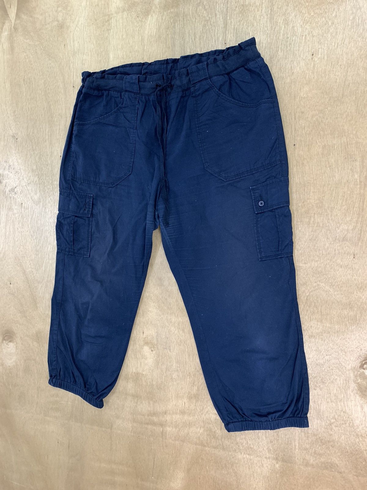 Japanese Brand × Uniqlo UNIQLO Vtg Elastic Waist Multipocket Crop Cargo Jogger Pant Size US 34 / EU 50 - 8 Thumbnail