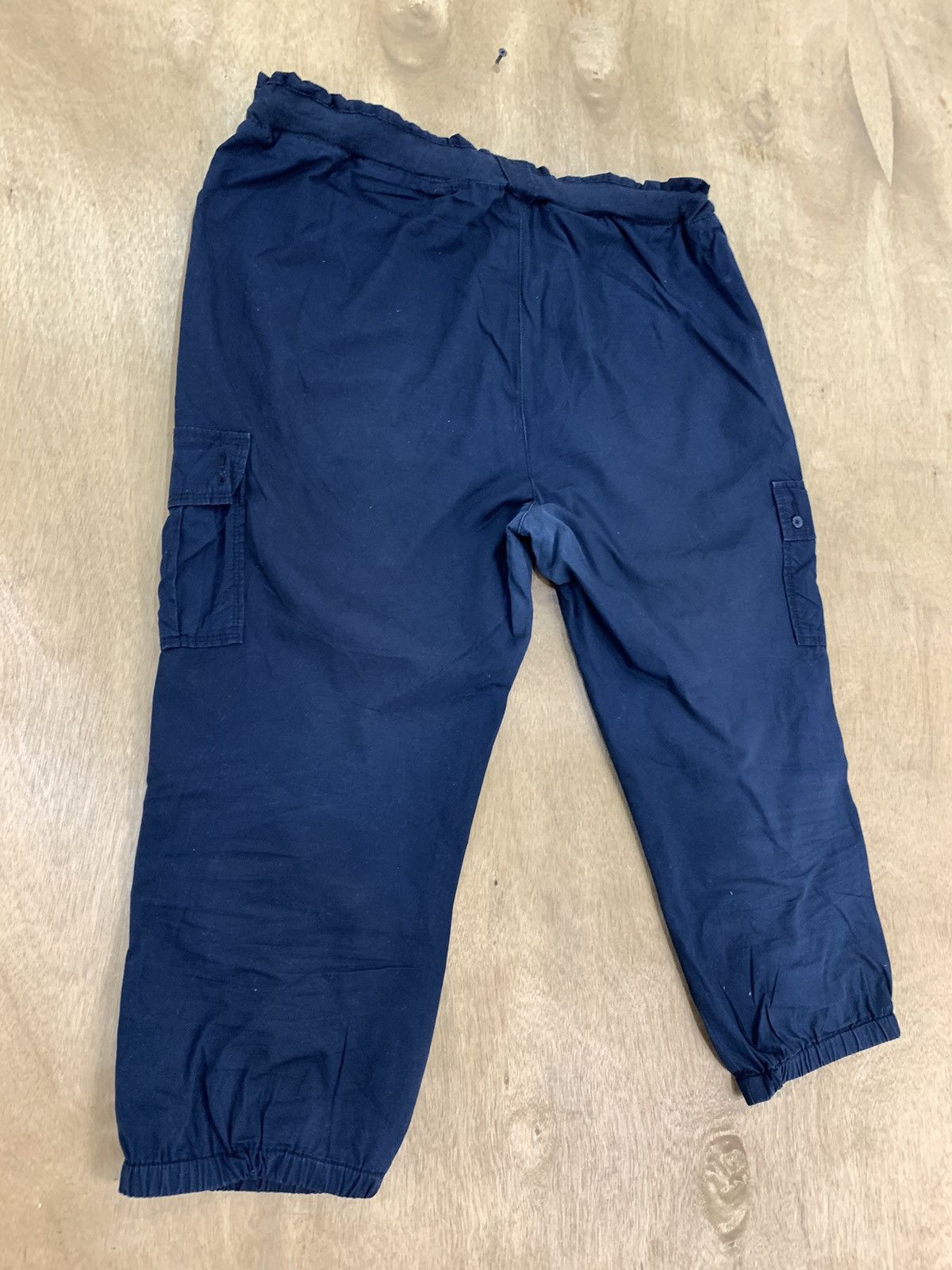 Japanese Brand × Uniqlo UNIQLO Vtg Elastic Waist Multipocket Crop Cargo Jogger Pant Size US 34 / EU 50 - 12 Thumbnail