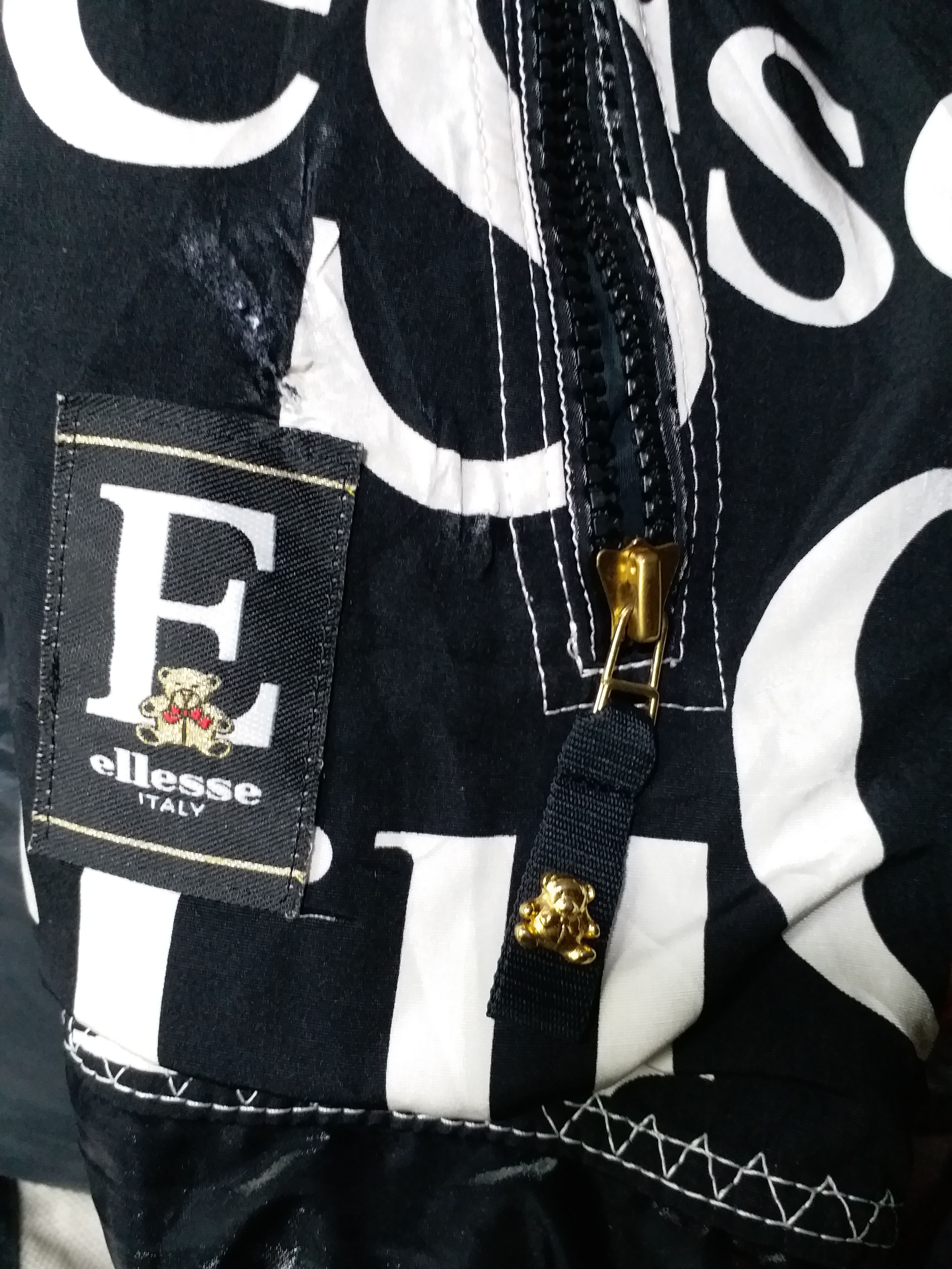Ellesse 💧Must Gone BEFORE DELETE💥Black Fullprinted ELLESSE Italy Size US L / EU 52-54 / 3 - 3 Thumbnail