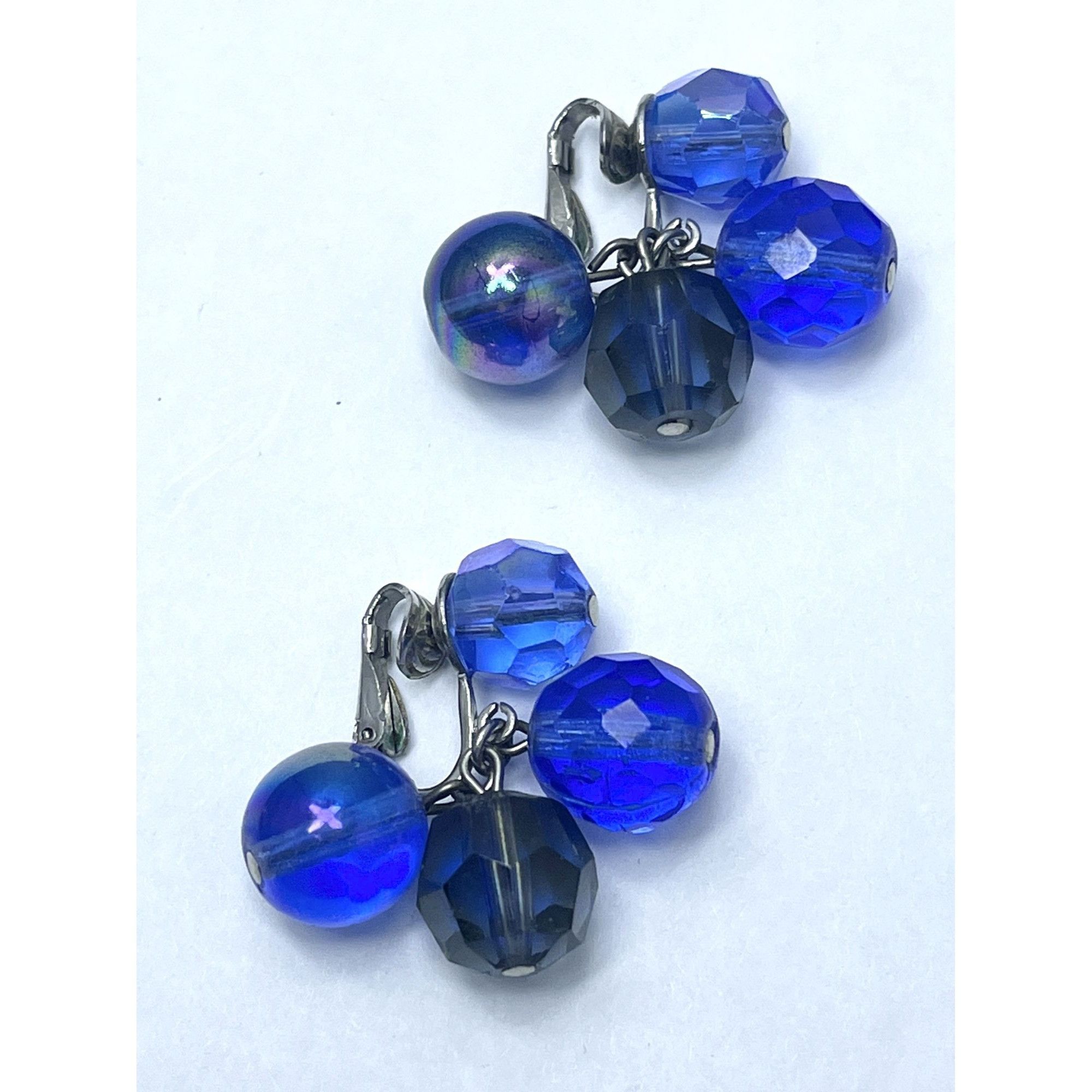 Vogue Vintage Vogue Blue Crystal Glass Earrings Size ONE SIZE - 2 Preview