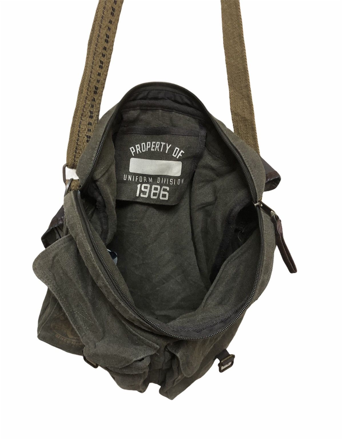 Gap × Vintage Vintage Varsity Sling Bag Khaki’s Design Size ONE SIZE - 8 Thumbnail