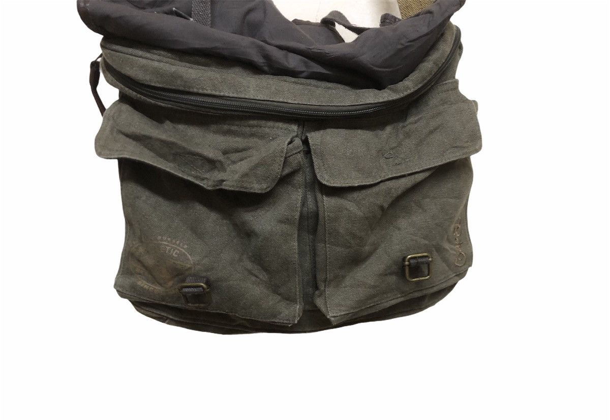 Gap × Vintage Vintage Varsity Sling Bag Khaki’s Design Size ONE SIZE - 9 Thumbnail