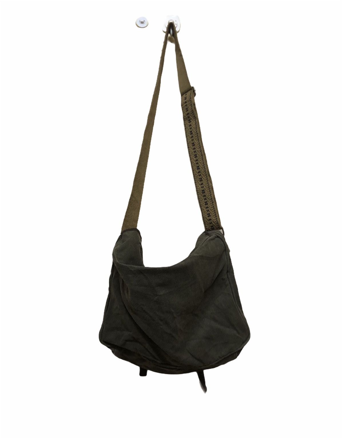Gap × Vintage Vintage Varsity Sling Bag Khaki’s Design Size ONE SIZE - 10 Thumbnail