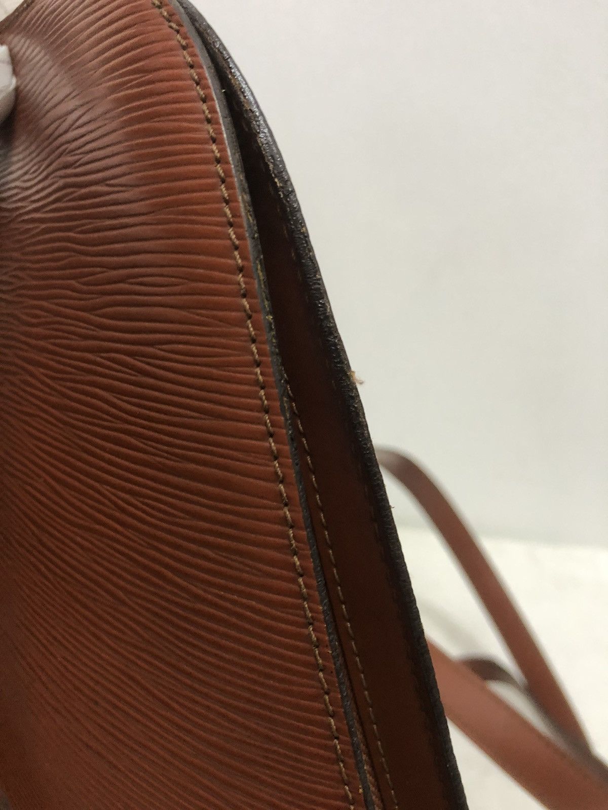 Louis Vuitton Louis Vuitton Epi Leather Backpack Size ONE SIZE - 11 Thumbnail