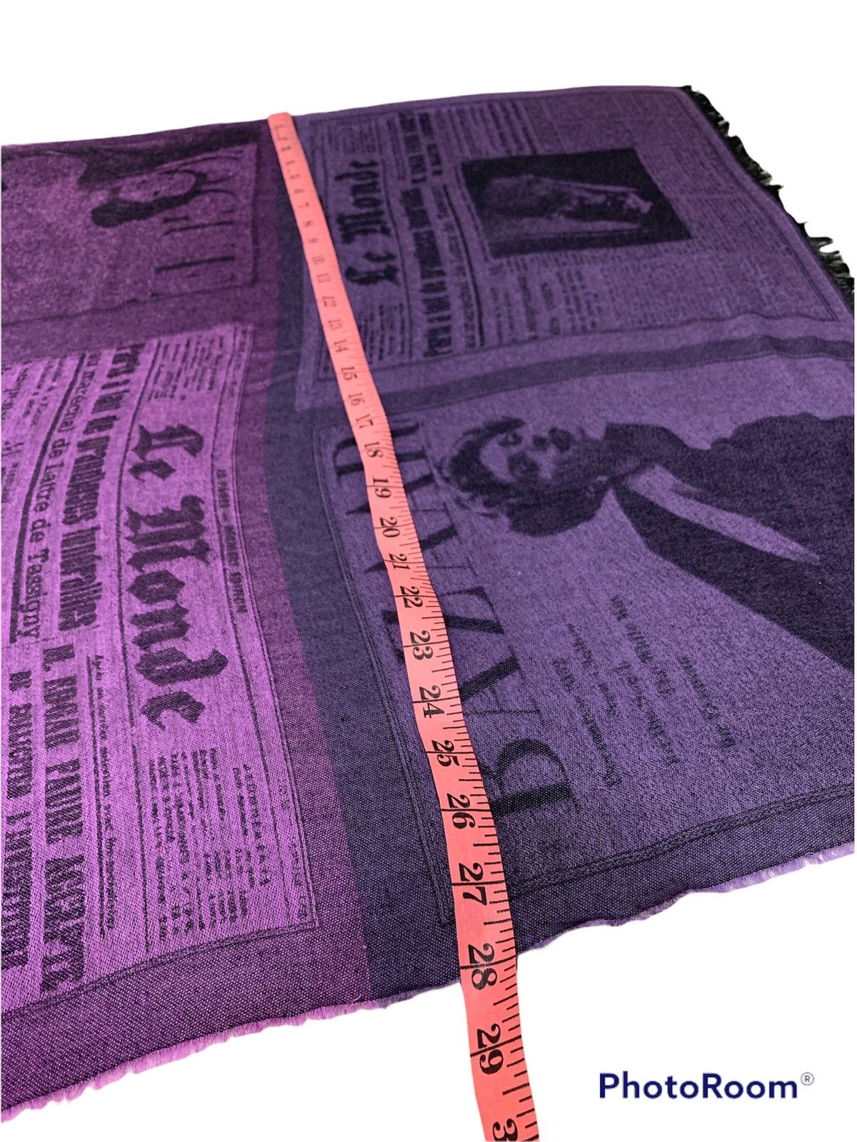 Other HARPERS BAZAAR VOGUE LE MONDE COVER PRINTING CASHMERE SCARF Size ONE SIZE - 2 Thumbnail