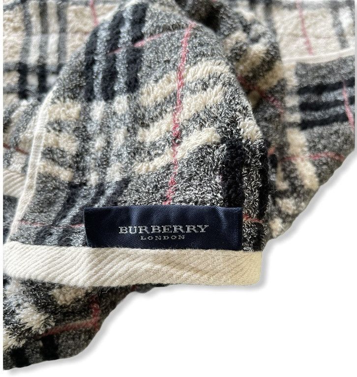 Burberry BURBERRY LONDON NOVA CHECK TOWEL JAPAN Size ONE SIZE - 3 Thumbnail