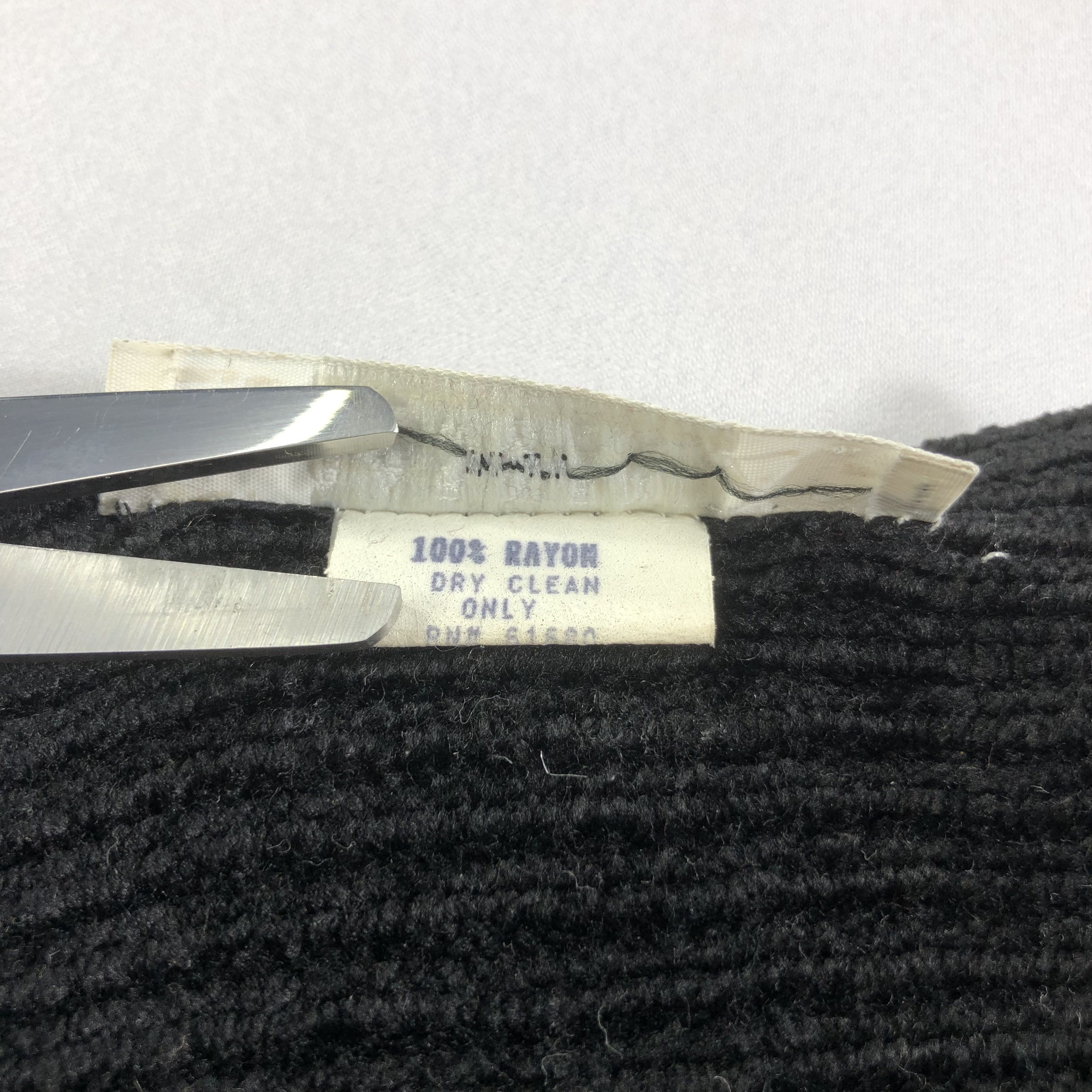 Barneys New York Barneys New York Plain Black Scarf Muffler V1646 Size ONE SIZE - 4 Thumbnail