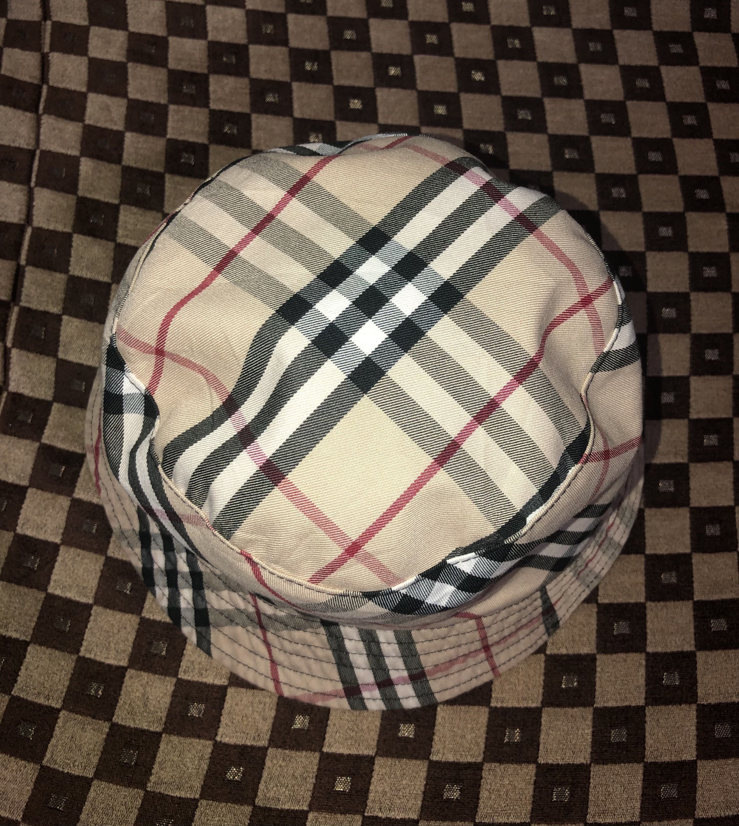Burberry REVERSIBLE NOVA CHECK SMALL LOGO BUCKET HAT Size ONE SIZE - 3 Thumbnail